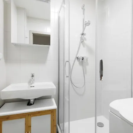 Quiet Apartment With Kitchen Near The Metro Prague Exterior photo